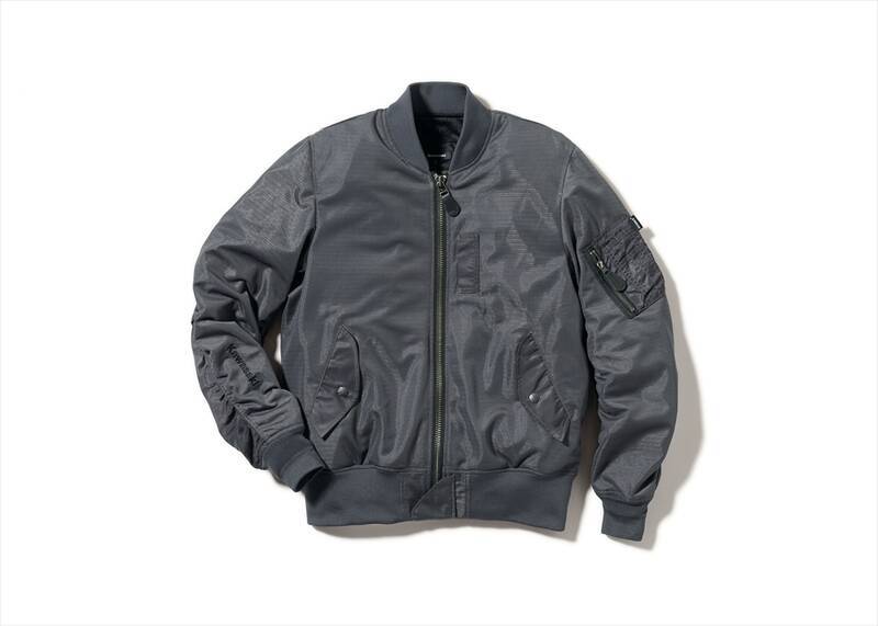 通気性の良いカワサキ×AVIREXコラボのMA-1はトム・クルーズ気分になれる