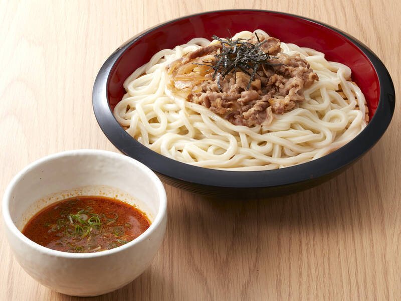 うどん3玉まで同一価格！得得「肉祭り」で牛肉たっぷり夏メニュー