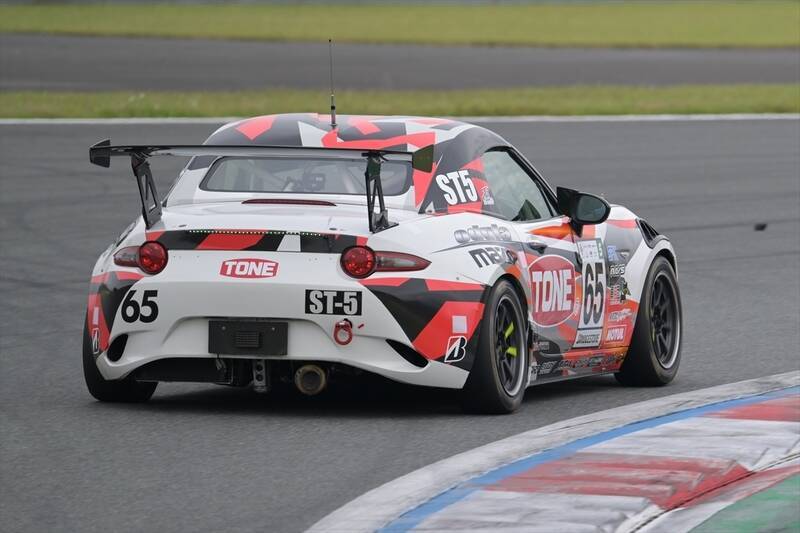 日本唯一の24時間レースにドライバーとして参戦！ 天候やトラブルに泣かされるも無事完走