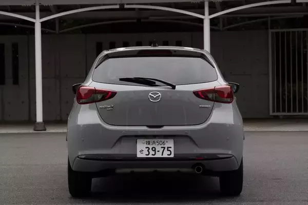 「さよならMAZDA2。消えゆくマツダの看板小型車は「今こそ買うべき最強のホットハッチ」だった」の画像