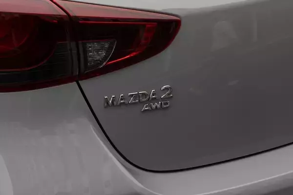 「さよならMAZDA2。消えゆくマツダの看板小型車は「今こそ買うべき最強のホットハッチ」だった」の画像