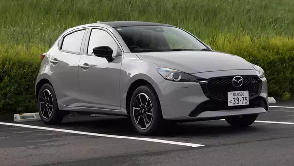 「さよならMAZDA2。消えゆくマツダの看板小型車は「今こそ買うべき最強のホットハッチ」だった」の画像