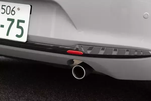 「さよならMAZDA2。消えゆくマツダの看板小型車は「今こそ買うべき最強のホットハッチ」だった」の画像