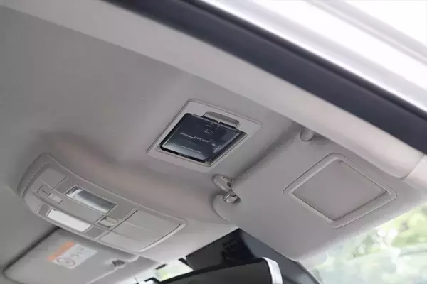 「さよならMAZDA2。消えゆくマツダの看板小型車は「今こそ買うべき最強のホットハッチ」だった」の画像