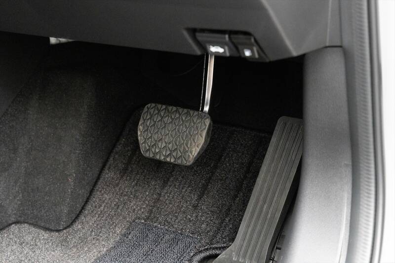 さよならMAZDA2。消えゆくマツダの看板小型車は「今こそ買うべき最強のホットハッチ」だった