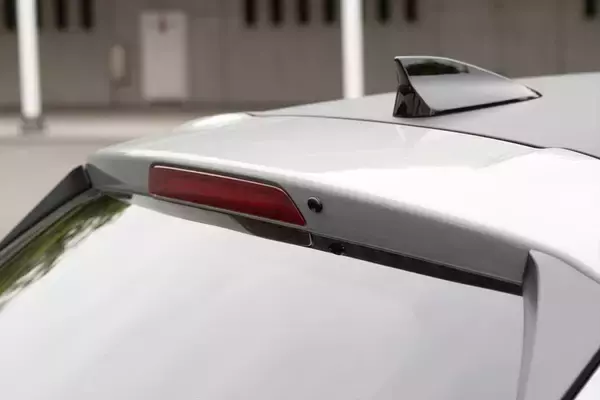 「さよならMAZDA2。消えゆくマツダの看板小型車は「今こそ買うべき最強のホットハッチ」だった」の画像