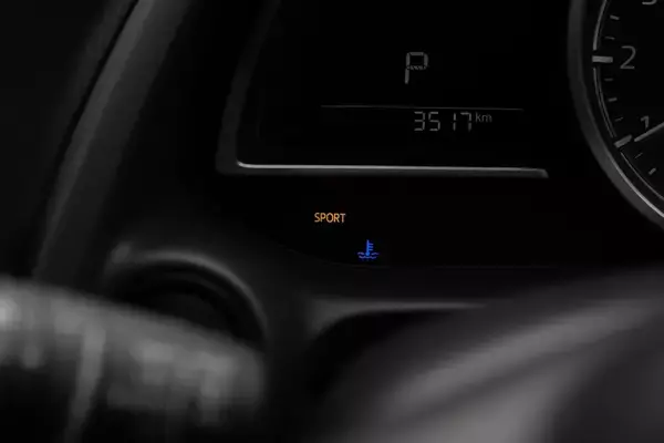 「さよならMAZDA2。消えゆくマツダの看板小型車は「今こそ買うべき最強のホットハッチ」だった」の画像