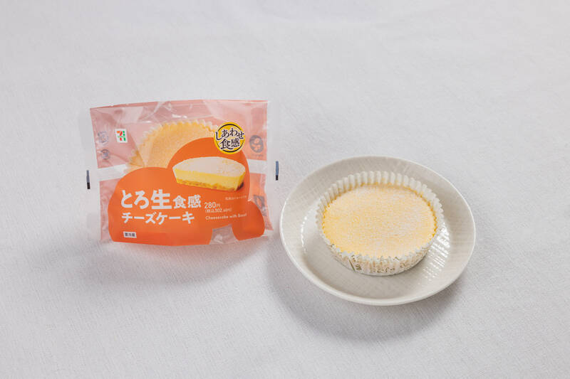 約1.2倍に！セブン人気チーズケーキが増量　300円で食べ応え