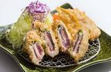 「初ガツオの季節！ ⼤⼾屋「かつおの梅はさみ揚げ」「鰹のたたき小丼」期間限定で発売」の画像1