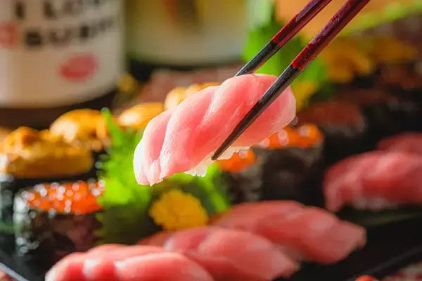 「高級寿司が3900円で食べ放題！ 「サンキュープラン」1日5組限定で」の画像