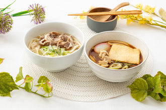 セブンの鍋焼きうどんが本格派！ 老舗の肉うどんと味噌煮込みうどんが登場