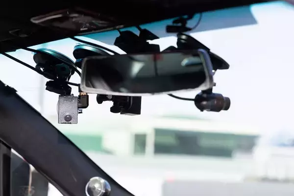 「脳トレはレースのタイムアップに繋がるのかをKDDIが筑波サーキットで実証実験！」の画像