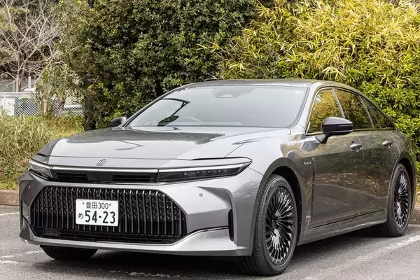 「「クラウン、どれ買うのが正解？」全4モデルを乗り比べたら“答え”が見えた」の画像