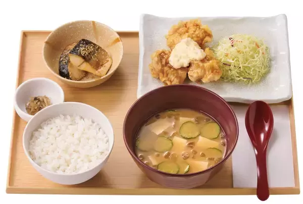 「冷汁×ガッツリとり南蛮！やよい軒の夏定食、ご飯はおかわり自由でうれしい」の画像