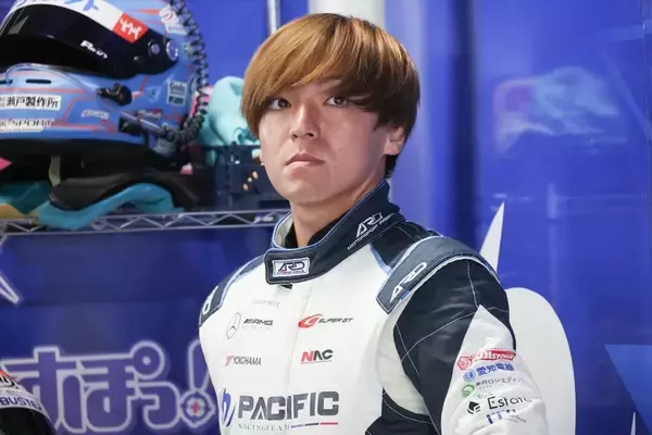 「雨で予選中止のSUPER GT 第6戦！ ウェット路面でグランツーリスモ王者の冨林が粘りの走り」の画像