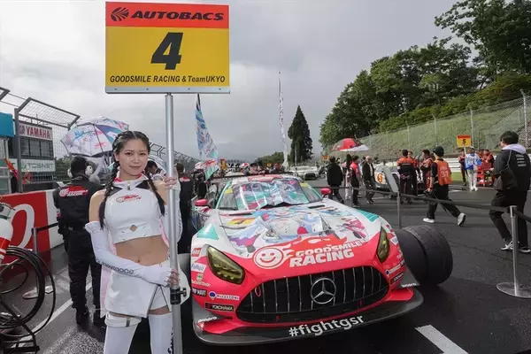 「雨で予選中止のSUPER GT 第6戦！ ウェット路面でグランツーリスモ王者の冨林が粘りの走り」の画像