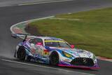 「雨で予選中止のSUPER GT 第6戦！ ウェット路面でグランツーリスモ王者の冨林が粘りの走り」の画像3