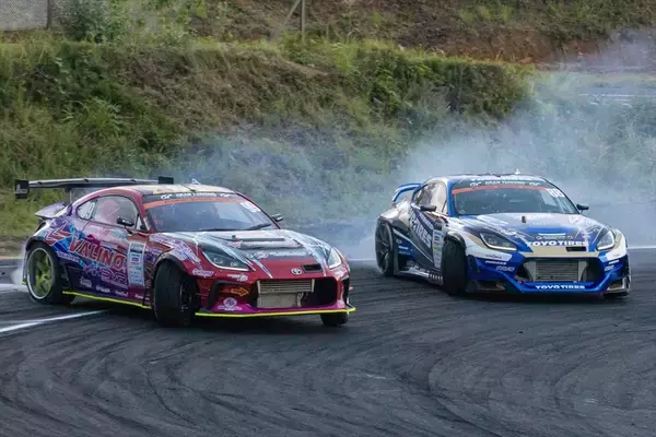 「D1GP第5～6戦・エビスでTOYO TIRESが天を味方につけて2連勝！」の画像