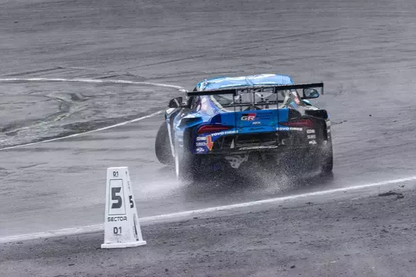 「D1GP第5～6戦・エビスでTOYO TIRESが天を味方につけて2連勝！」の画像