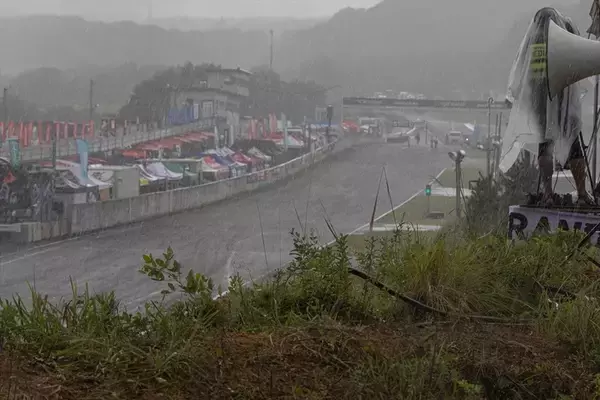 「D1GP第5～6戦・エビスでTOYO TIRESが天を味方につけて2連勝！」の画像