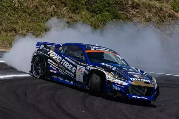 「D1GP第5～6戦・エビスでTOYO TIRESが天を味方につけて2連勝！」の画像