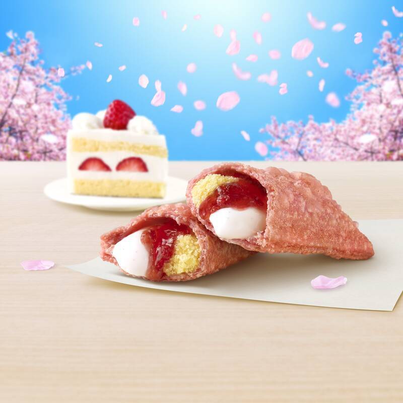 マクドナルド新作、サクふわ「ショートケーキパイ」が楽しみすぎ！ いちご果肉入りで春うらら