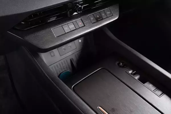 「打倒アルファードの大本命！ 日産復活の狼煙、新型「エルグランド」が示す高級ミニバンの最適解」の画像