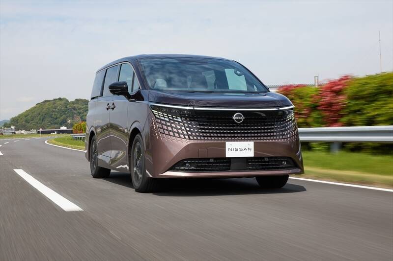 打倒アルファードの大本命！ 日産復活の狼煙、新型「エルグランド」が示す高級ミニバンの最適解
