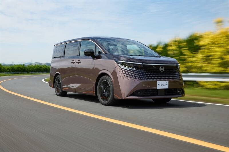 打倒アルファードの大本命！ 日産復活の狼煙、新型「エルグランド」が示す高級ミニバンの最適解