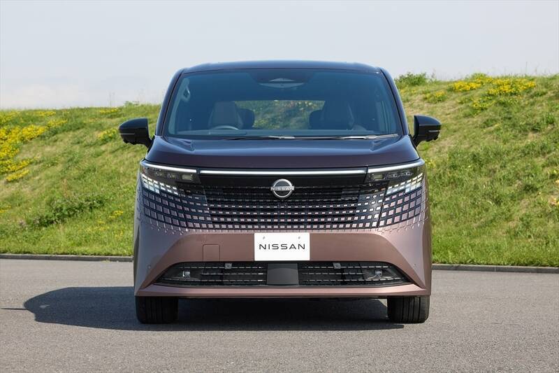 打倒アルファードの大本命！ 日産復活の狼煙、新型「エルグランド」が示す高級ミニバンの最適解