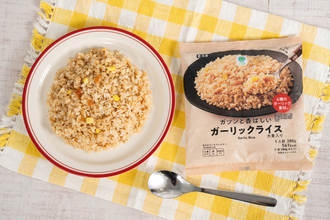 これはガッツリ！ ファミマに280g「ガーリックライス」321円