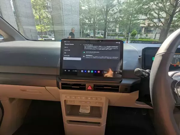 「なぜ今、韓国Kiaが日本再上陸？ 法人＆車中泊層を狙い撃ちにするハイエース級EVバンの販売戦略」の画像