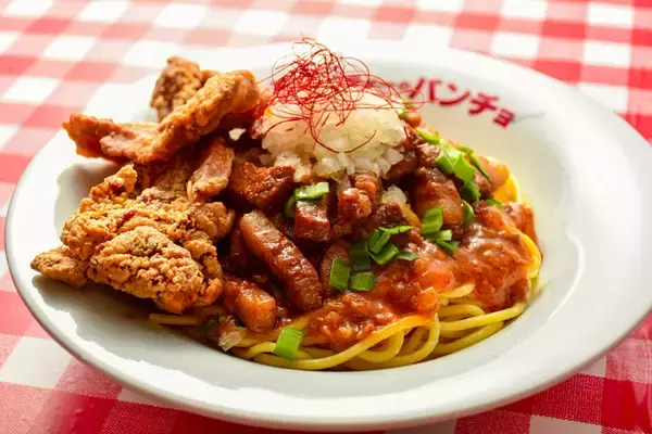 「総重量約1.9kgの「姉御盛り」も！“肉山スパ”は牛×豚×鶏を重ねたボリューム麺」の画像