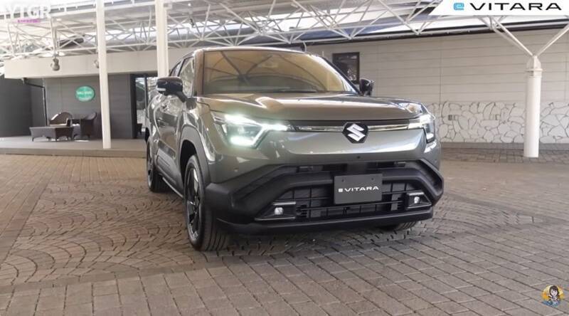 あのジムニーノマドより小回りが利く!? 街乗りに最適すぎるスズキのEV「eビターラ」