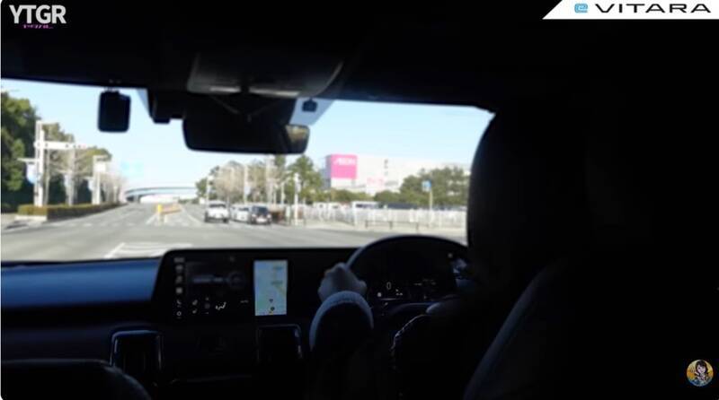 あのジムニーノマドより小回りが利く!? 街乗りに最適すぎるスズキのEV「eビターラ」