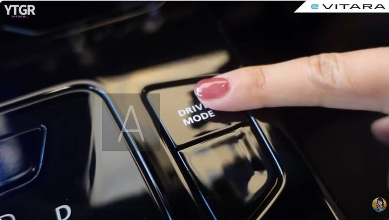 あのジムニーノマドより小回りが利く!? 街乗りに最適すぎるスズキのEV「eビターラ」