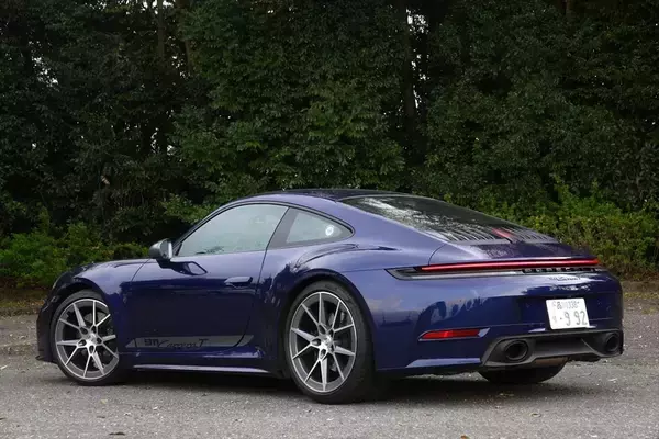 「「ついに911、お前もか…」伝統の変化を嘆く前に乗るべき、約2000万円の超ピュアな「カレラT」」の画像
