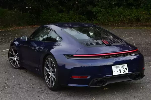 「「ついに911、お前もか…」伝統の変化を嘆く前に乗るべき、約2000万円の超ピュアな「カレラT」」の画像