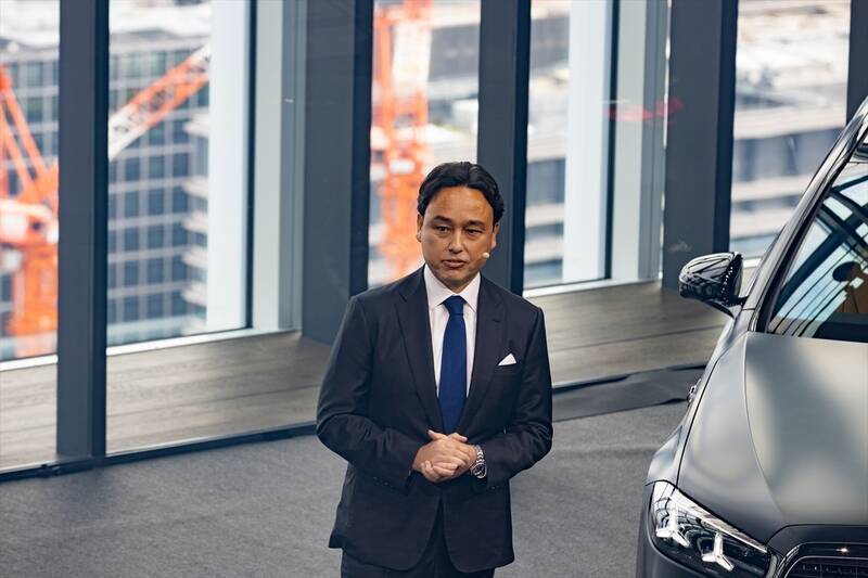 【衝撃】メルセデスの新型SクラスはChatGPTとGemini標準搭載!? 「車と会話する」驚愕の未来