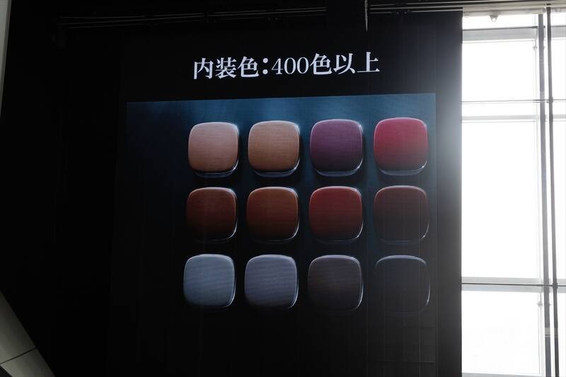 【衝撃】メルセデスの新型SクラスはChatGPTとGemini標準搭載!? 「車と会話する」驚愕の未来
