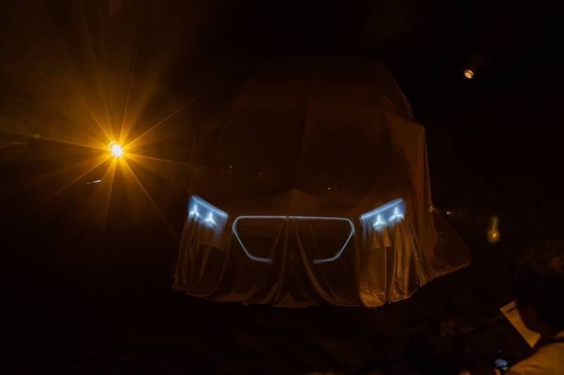 【衝撃】メルセデスの新型SクラスはChatGPTとGemini標準搭載!? 「車と会話する」驚愕の未来