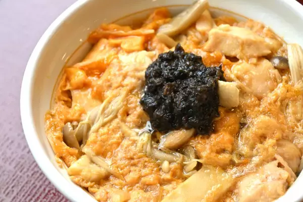 「【本日】なか卯「黒トリュフ薫る きのこ親子丼」発売」の画像