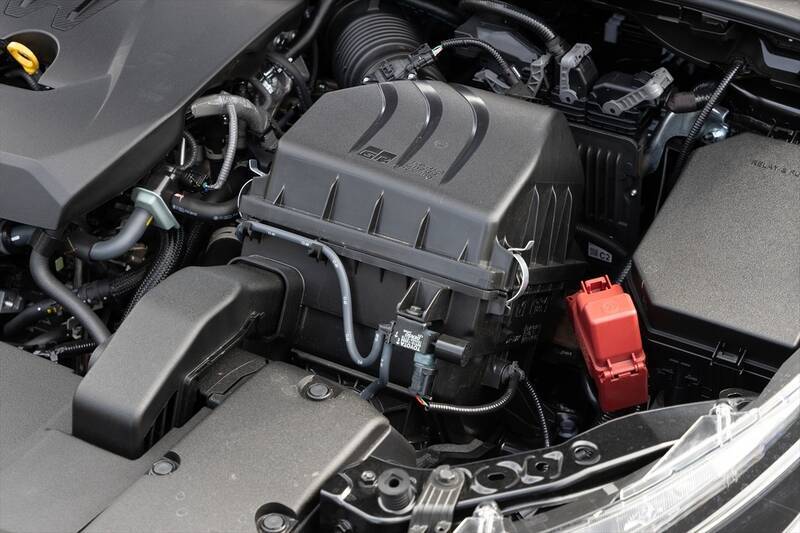 家族を乗せてサーキットへ!? 実用性と狂気を併せ持つ「GRカローラ 25式後期」の完成度