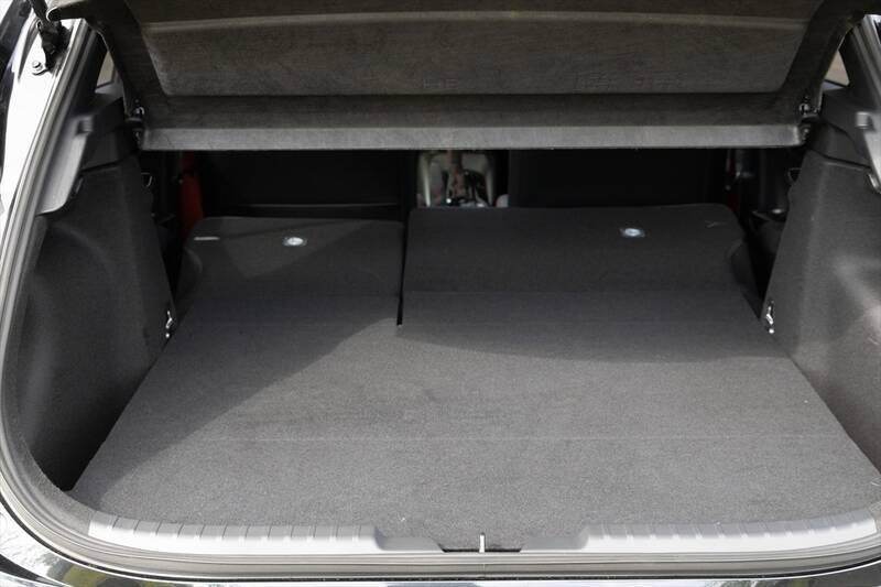 家族を乗せてサーキットへ!? 実用性と狂気を併せ持つ「GRカローラ 25式後期」の完成度
