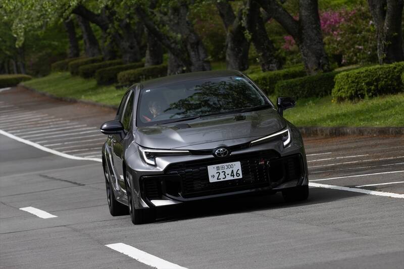 家族を乗せてサーキットへ!? 実用性と狂気を併せ持つ「GRカローラ 25式後期」の完成度