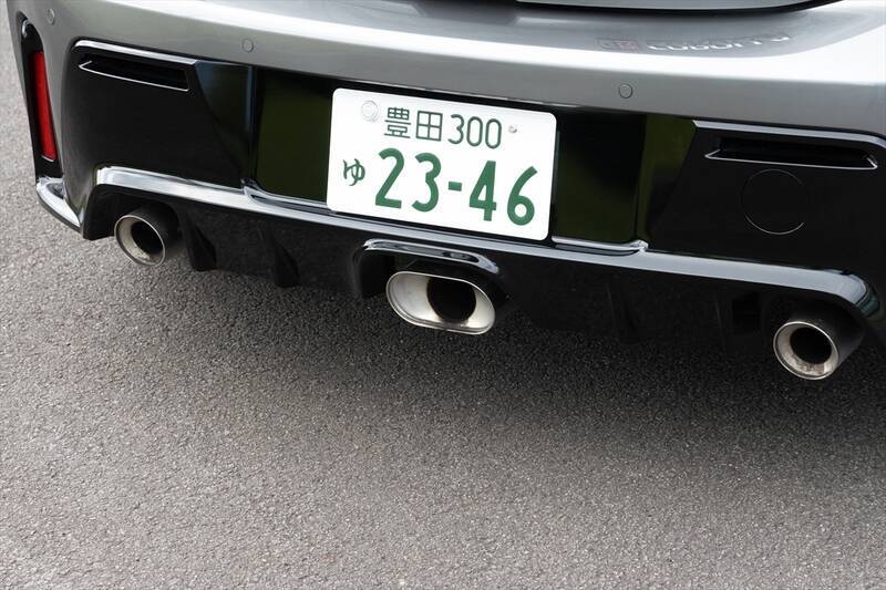 家族を乗せてサーキットへ!? 実用性と狂気を併せ持つ「GRカローラ 25式後期」の完成度