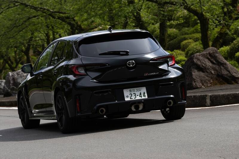 家族を乗せてサーキットへ!? 実用性と狂気を併せ持つ「GRカローラ 25式後期」の完成度