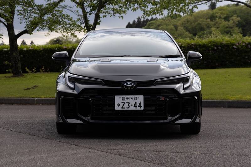 家族を乗せてサーキットへ!? 実用性と狂気を併せ持つ「GRカローラ 25式後期」の完成度