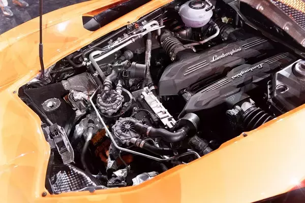 「V12＋モーターで1015馬力！ ランボルギーニ史上最強スーパーカー「レヴエルト」上陸！」の画像