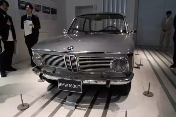 「BMWの新型EV「iX3」はサッカー日本代表・中村敬斗も一撃で魅了！ 航続900km超えで充電不安を過去にする」の画像